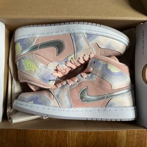 Jordan 1 Mid SE P(HER)SPECTIVE size 7